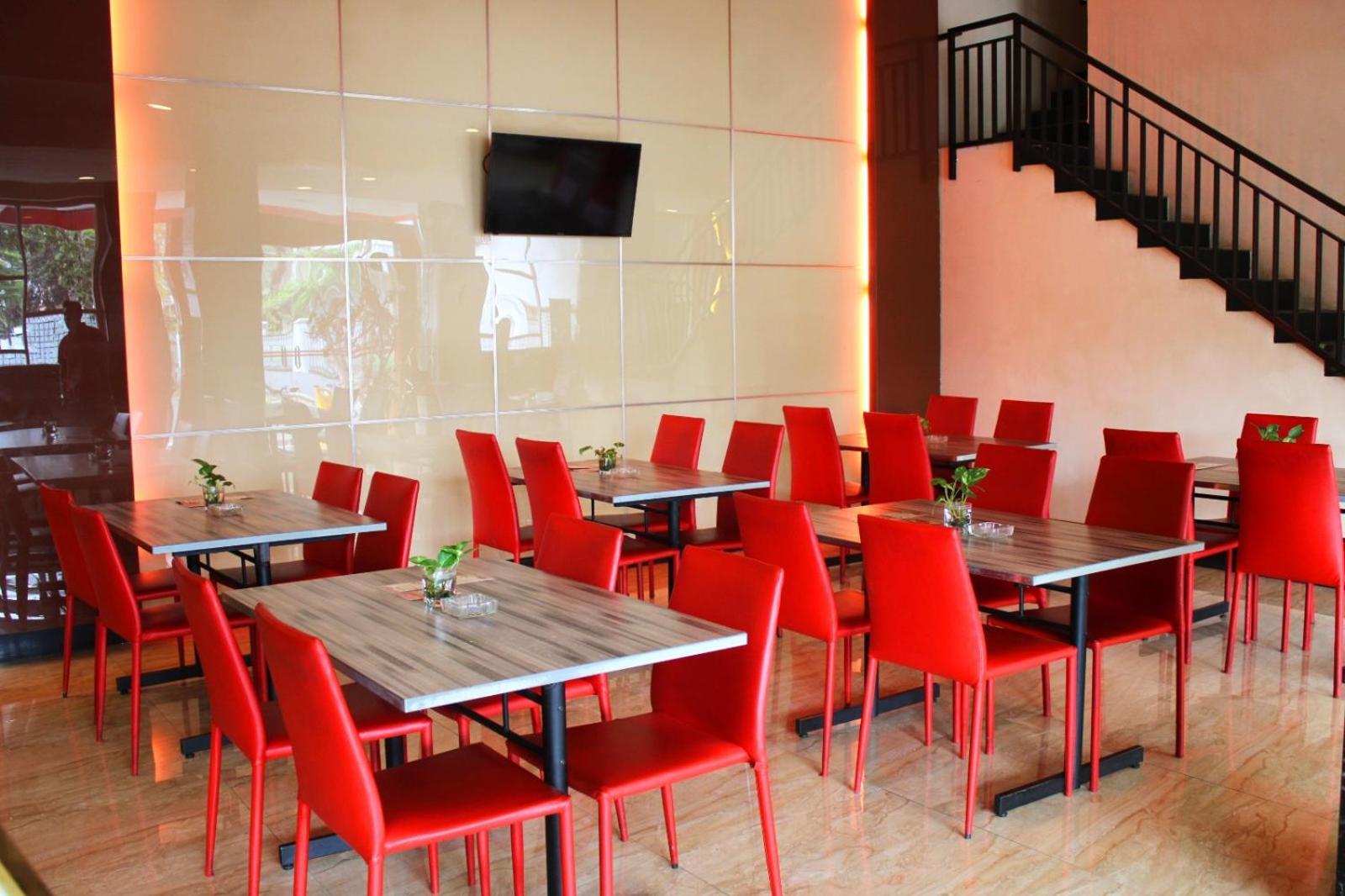 Maleosan Inn Manado Hotel Экстерьер фото