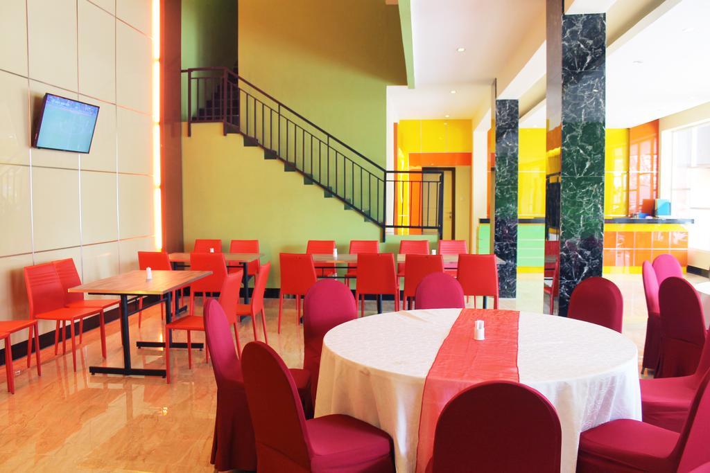 Maleosan Inn Manado Hotel Экстерьер фото