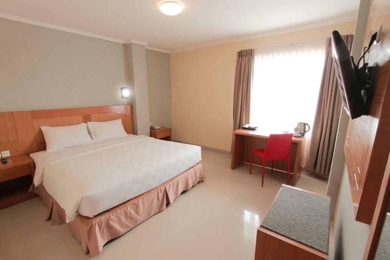 Maleosan Inn Manado Hotel Экстерьер фото
