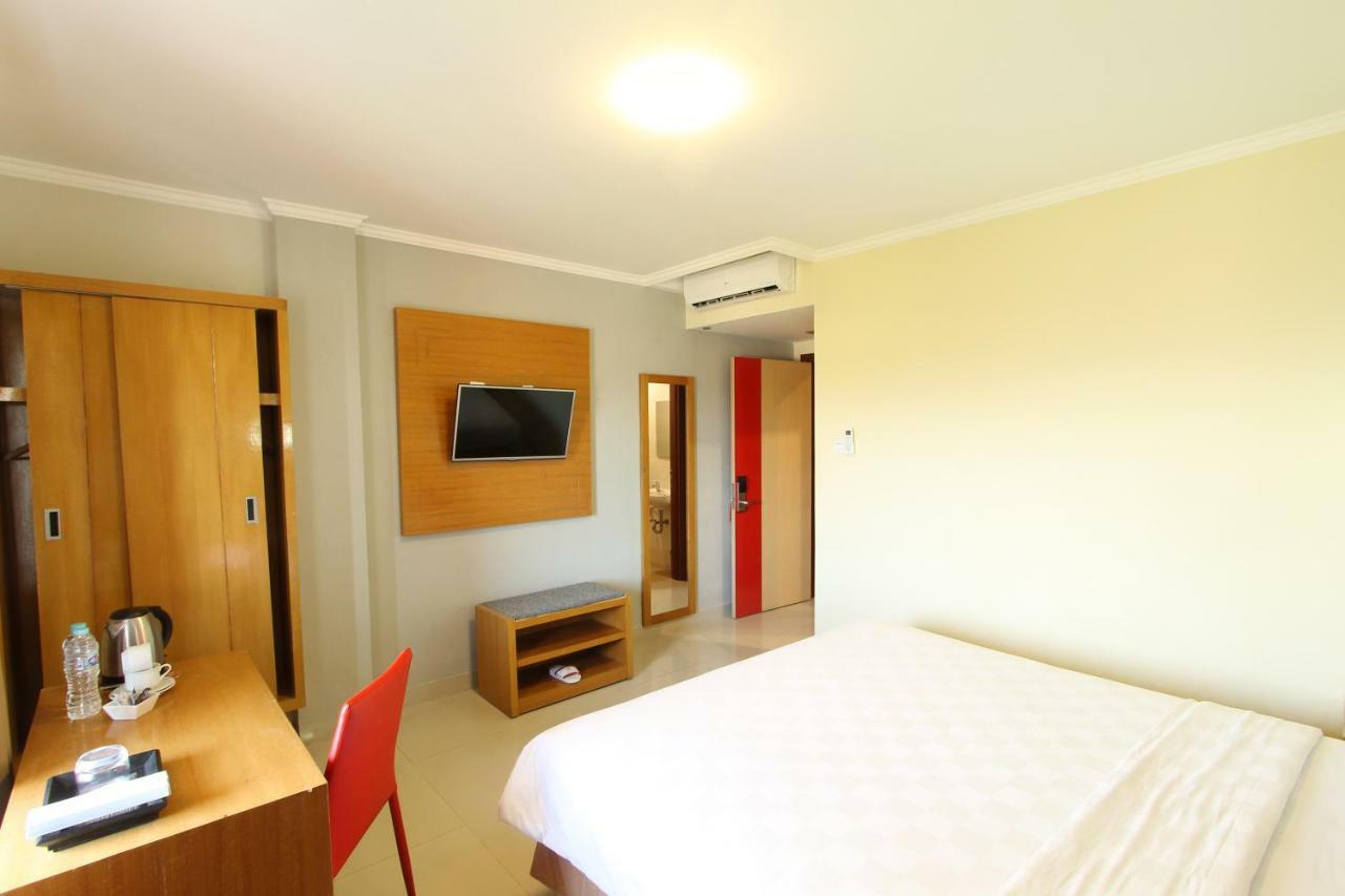 Maleosan Inn Manado Hotel Экстерьер фото