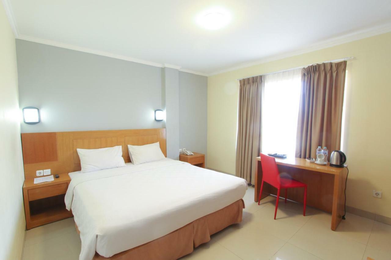 Maleosan Inn Manado Hotel Экстерьер фото